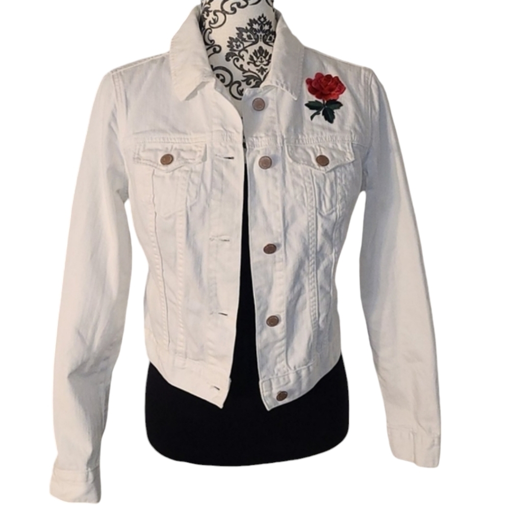 Old Navy - White Jean Jacket - Custom Rose 🌹 Patch and Angel Wings